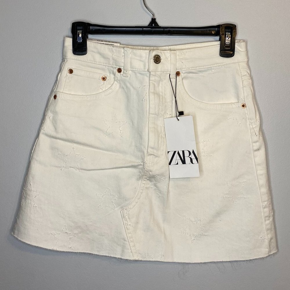 ZARA NWT White Denim Mini Skirt with Star Embroidery